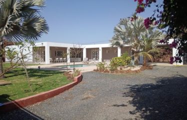 NGAPAROU : Villa à vendre 4 chambres – Neuf