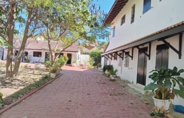 NGAPAROU : Villas pieds dans l&rsquo;eau avec dépendances à vendre