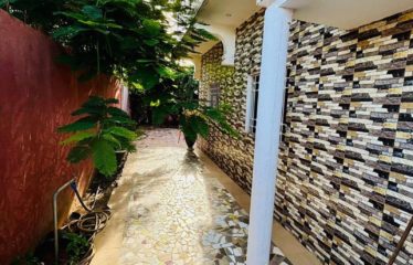 NGAPAROU : Charmante villa à vendre