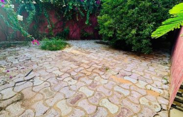 NGAPAROU : Charmante villa à vendre