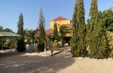 NGUEKHOKH : Villa exceptionnelle à vendre