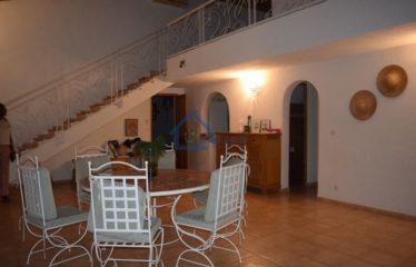 NIANING : Villa meublée avec TF individuel à vendre en résidence