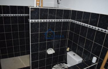 NIANING : Villa meublée avec TF individuel à vendre en résidence