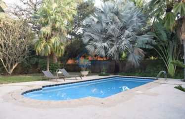 NIANING : Villa meublée avec TF individuel à vendre en résidence