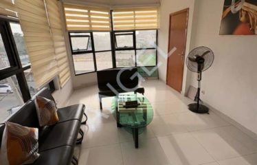 DAKAR LIBERTÉ 6 : Immeuble pour bureaux à louer sur les 2 voies de Liberté 6