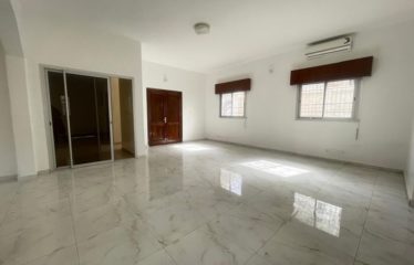 DAKAR MAMELLES : Belle villa R+1 à louer