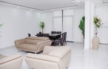 DAKAR MERMOZ: Bright 2-bedroom apartment for sale