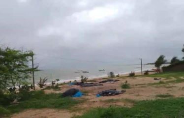 WARANG: Waterfront property for sale