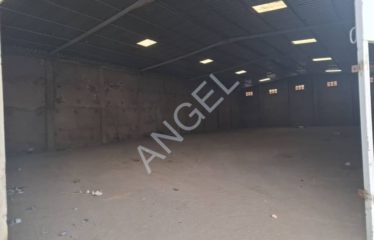 RUFISQUE : Hangar à louer