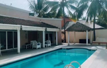 SALY : Villa contemporaine TF plain pied 4 chambres avec piscine proche de la mer à vendre