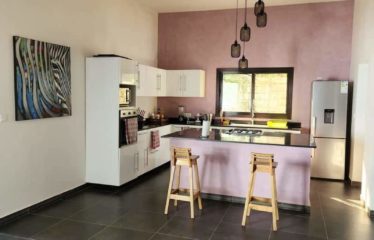 NGUERIGNE : Villa contemporaine plain pied 4 chambres avec piscine à louer