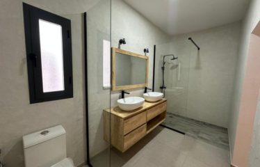 NGAPAROU : Villa contemporaine neuve 4 chambres avec piscine à vendre