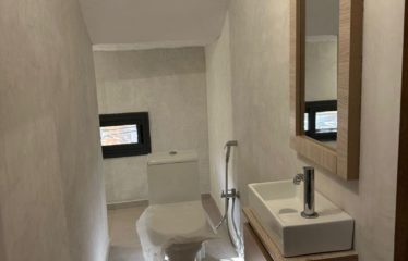 NGAPAROU : Villa contemporaine neuve 4 chambres avec piscine à vendre