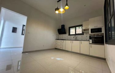 NGAPAROU : Villa contemporaine neuve 4 chambres avec piscine à vendre