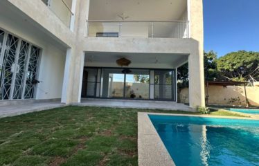 NGAPAROU : Villa contemporaine neuve 4 chambres avec piscine à vendre