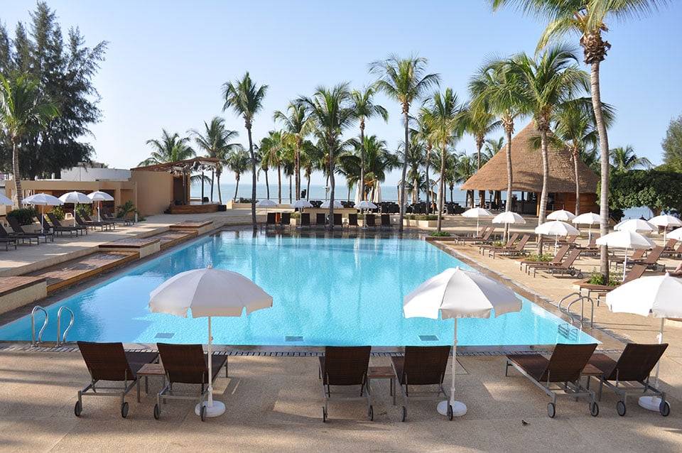 Plage et palmiers à l'Hôtel Palm Beach Saly, Sénégal