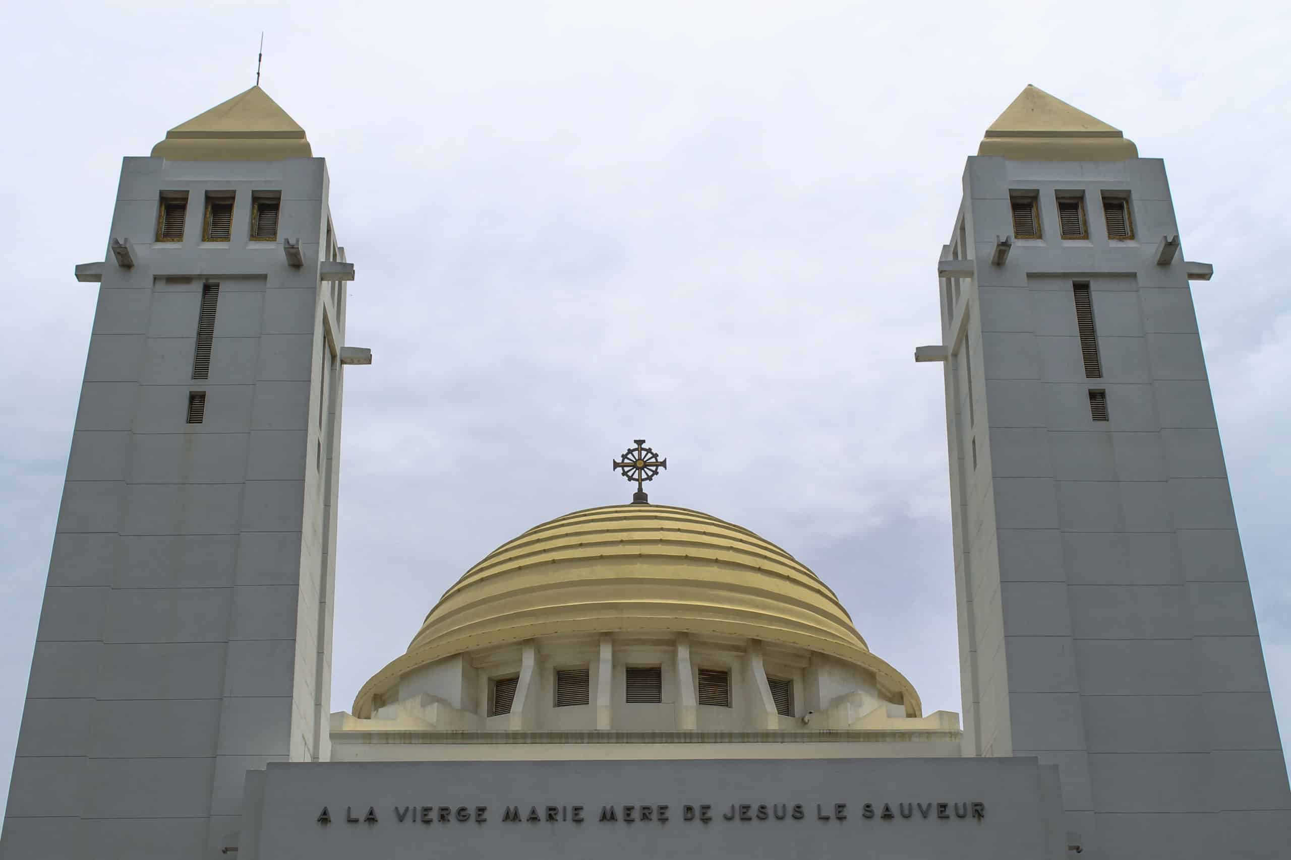 Dakar Plateau et sa grande cathédrale au coeur du quartier